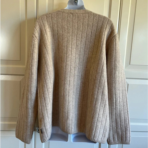 Timberland Women's (Unisex) Lambswool Oversized  V Neck Sweater, Beige Size XL - Picture 4 of 11